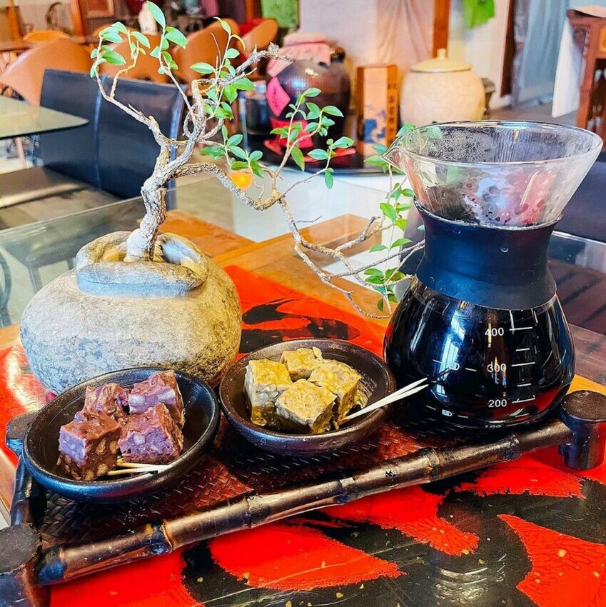 高雄美濃美食地圖：精選美濃客家粄條、在地人激推小吃、文青咖啡廳，吃貨必收藏！