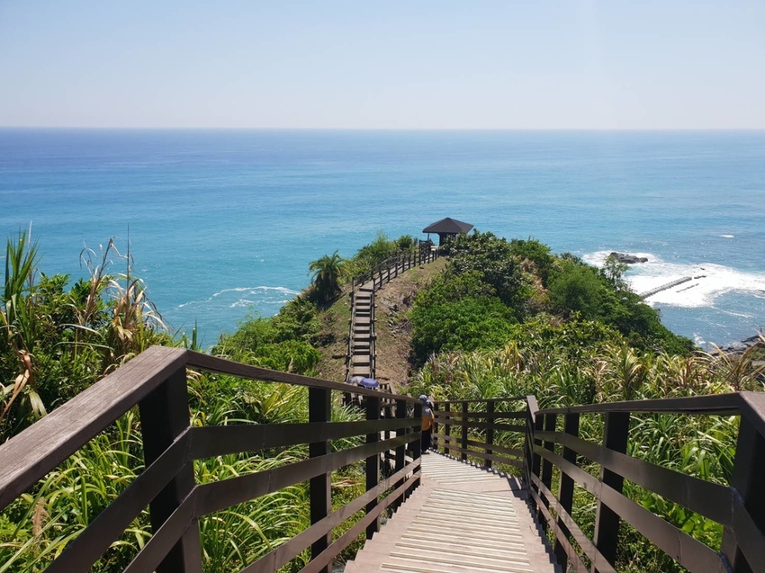 312892.jpg - 【花蓮.豐濱】大石鼻山|龜庵山步道。簡易型15分鐘爬山行程360度無死角超美海景