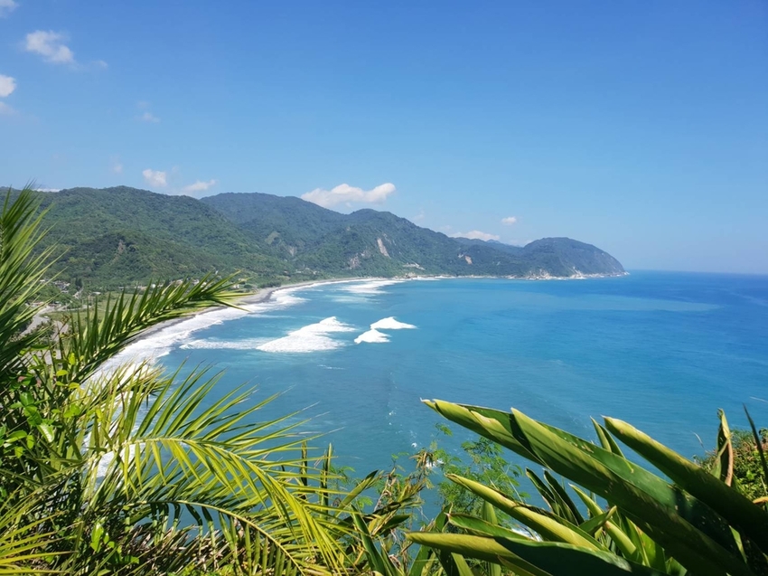 312887.jpg - 【花蓮.豐濱】大石鼻山|龜庵山步道。簡易型15分鐘爬山行程360度無死角超美海景