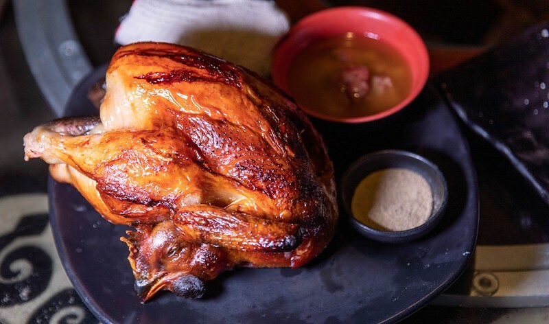 台東卑南原住民美食！招牌桶仔雞、鱷魚肉「原始部落山地美食」在地人必推。