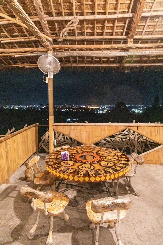 台東卑南原住民美食！招牌桶仔雞、鱷魚肉「原始部落山地美食」在地人必推。