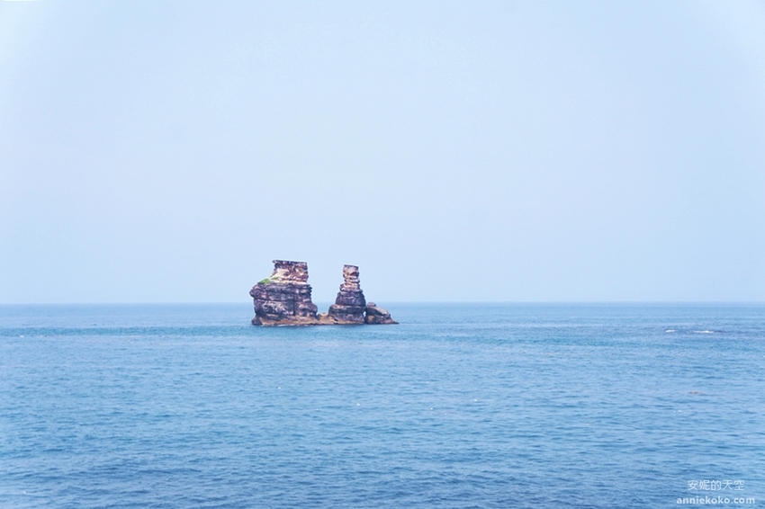 新北秘境 金山神秘海岸 絕美一線天礁岩 穿越巨岩才能抵達的夢幻海岸 - 安妮的天空