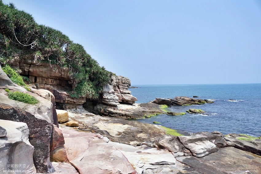 新北秘境 金山神秘海岸 絕美一線天礁岩 穿越巨岩才能抵達的夢幻海岸 - 安妮的天空