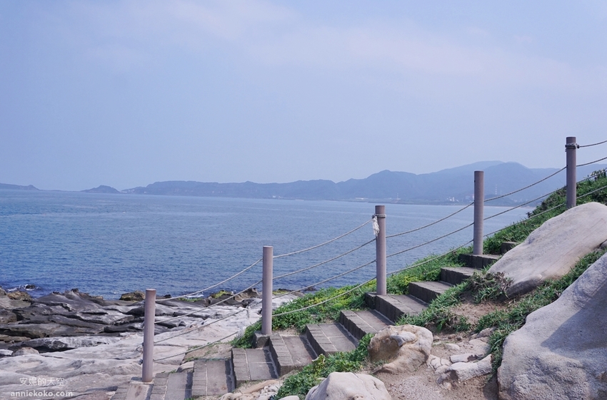 新北秘境 金山神秘海岸 絕美一線天礁岩 穿越巨岩才能抵達的夢幻海岸 - 安妮的天空