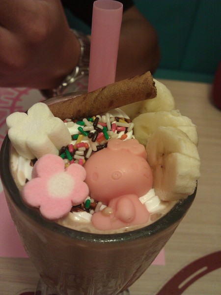 Hello Kitty Sweets:Hello Kitty 的夢幻屋 Hello Kitty Sweets:Hello Kitty 的夢幻屋