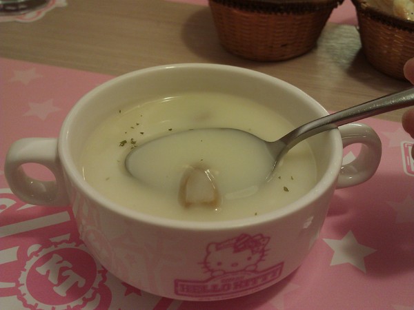 Hello Kitty Sweets:Hello Kitty 的夢幻屋 Hello Kitty Sweets:Hello Kitty 的夢幻屋