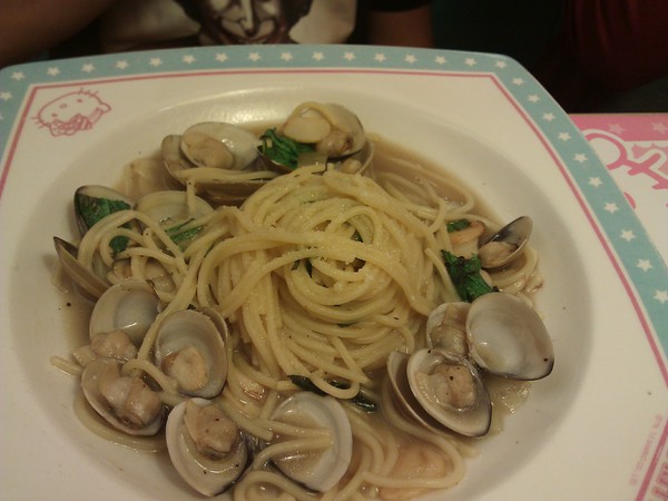 Hello Kitty Sweets:Hello Kitty 的夢幻屋 Hello Kitty Sweets:Hello Kitty 的夢幻屋