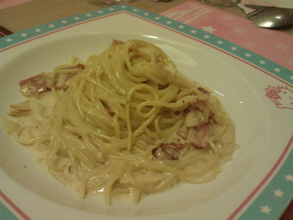 Hello Kitty Sweets:Hello Kitty 的夢幻屋 Hello Kitty Sweets:Hello Kitty 的夢幻屋