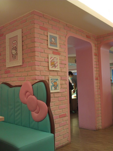 Hello Kitty Sweets:Hello Kitty 的夢幻屋 Hello Kitty Sweets:Hello Kitty 的夢幻屋