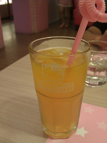 Hello Kitty Sweets:Hello Kitty 的夢幻屋 Hello Kitty Sweets:Hello Kitty 的夢幻屋