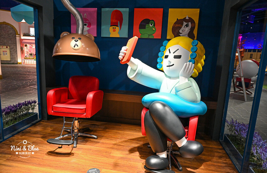 熊大的麗寶小鎮| 台中景點，超真實感LINE FRIENDS TOWN主題園區占地700坪超好拍，門票優惠看這! -妮妮布魯