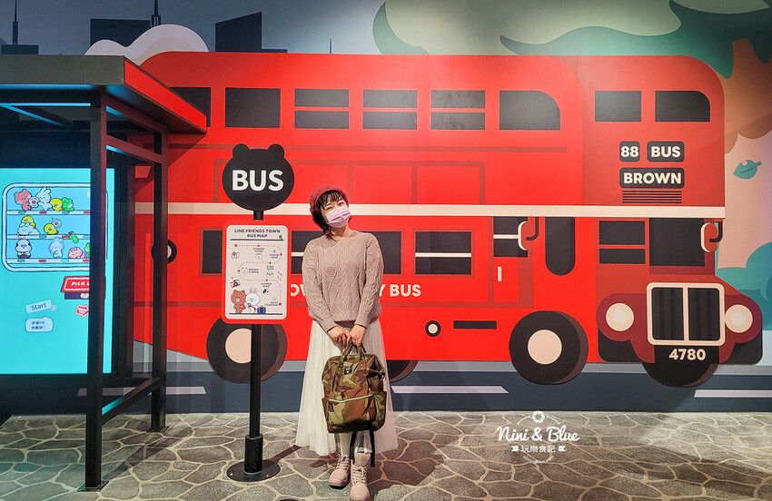 熊大的麗寶小鎮| 台中景點，超真實感LINE FRIENDS TOWN主題園區占地700坪超好拍，門票優惠看這! -妮妮布魯