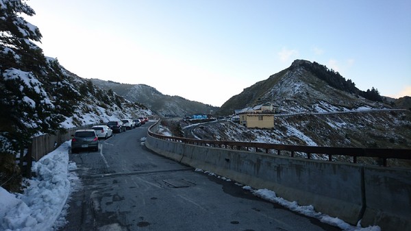 合歡山國家森林遊樂區-松雪樓:南投~合歡山國家森林遊樂區~松雪樓~白茫茫的雪景美不勝收~DIY動手作雪人~真是太有趣了~
