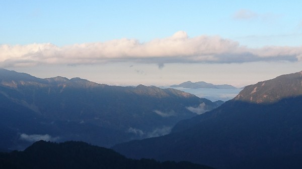 合歡山國家森林遊樂區-松雪樓:南投~合歡山國家森林遊樂區~松雪樓~白茫茫的雪景美不勝收~DIY動手作雪人~真是太有趣了~