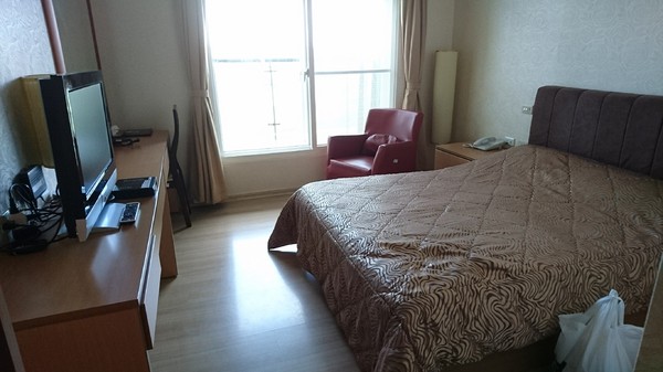 合歡山國家森林遊樂區-松雪樓:南投~合歡山國家森林遊樂區~松雪樓~白茫茫的雪景美不勝收~DIY動手作雪人~真是太有趣了~