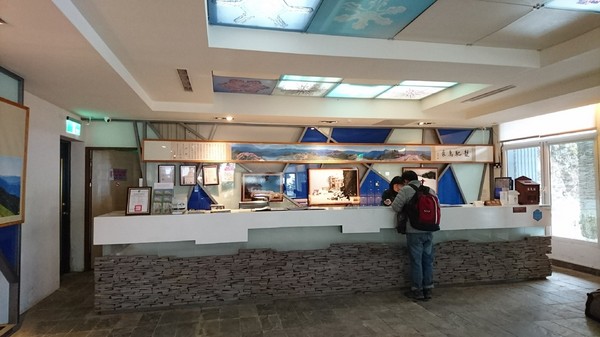 合歡山國家森林遊樂區-松雪樓:南投~合歡山國家森林遊樂區~松雪樓~白茫茫的雪景美不勝收~DIY動手作雪人~真是太有趣了~