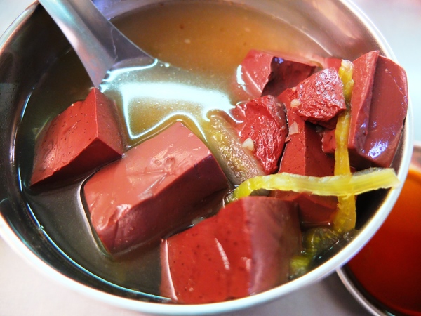 屏東肉圓：屏東美食吃不停。屏東市/民族路夜市。正老牌屏東肉圓