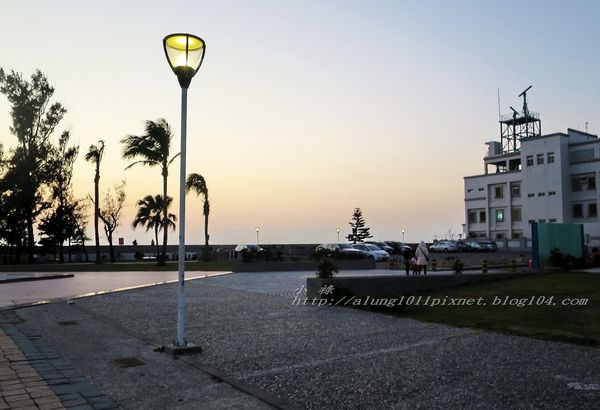 東石外傘頂洲：登飄移的沙洲‧探將消失的國土..      /東石外傘頂洲