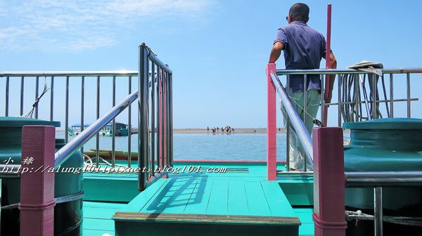 東石外傘頂洲：登飄移的沙洲‧探將消失的國土..      /東石外傘頂洲