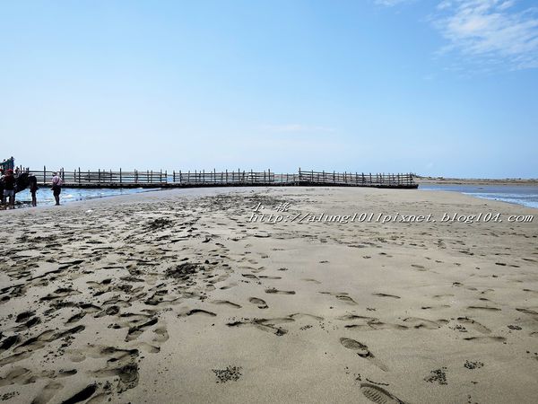 東石外傘頂洲：登飄移的沙洲‧探將消失的國土..      /東石外傘頂洲
