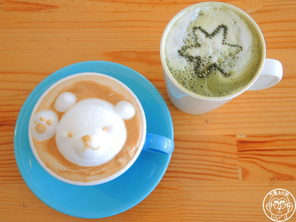 52caf'e：呷飽祙【台中西區･52 Cafe】小熊拉花萌萌噠