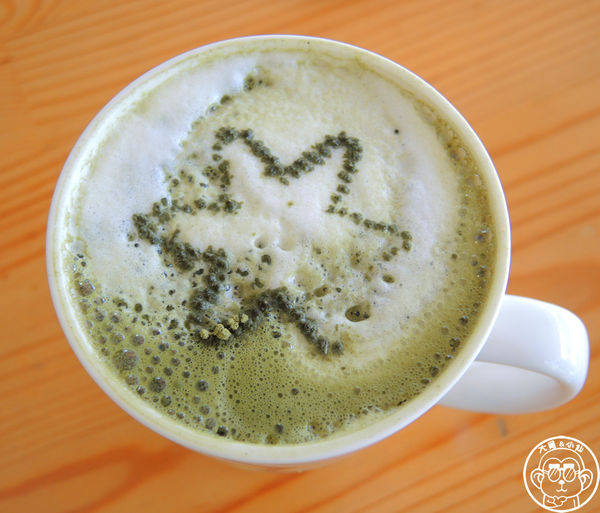 52caf'e：呷飽祙【台中西區･52 Cafe】小熊拉花萌萌噠