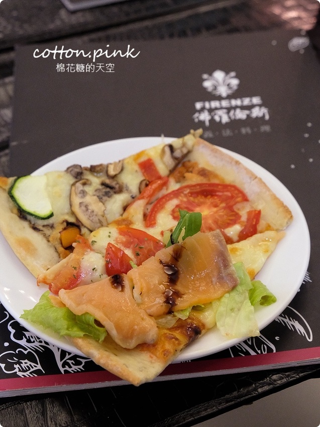 台中一日遊推薦|東海喝茶、逢甲吃美食~不出國也有滿滿異國體驗