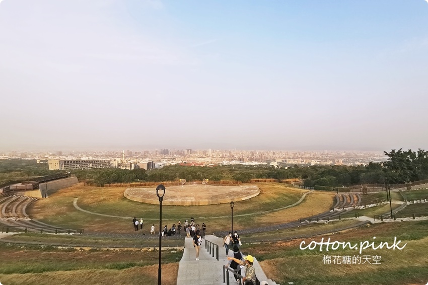 台中一日遊推薦|東海喝茶、逢甲吃美食~不出國也有滿滿異國體驗