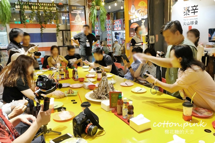 台中一日遊推薦|東海喝茶、逢甲吃美食~不出國也有滿滿異國體驗