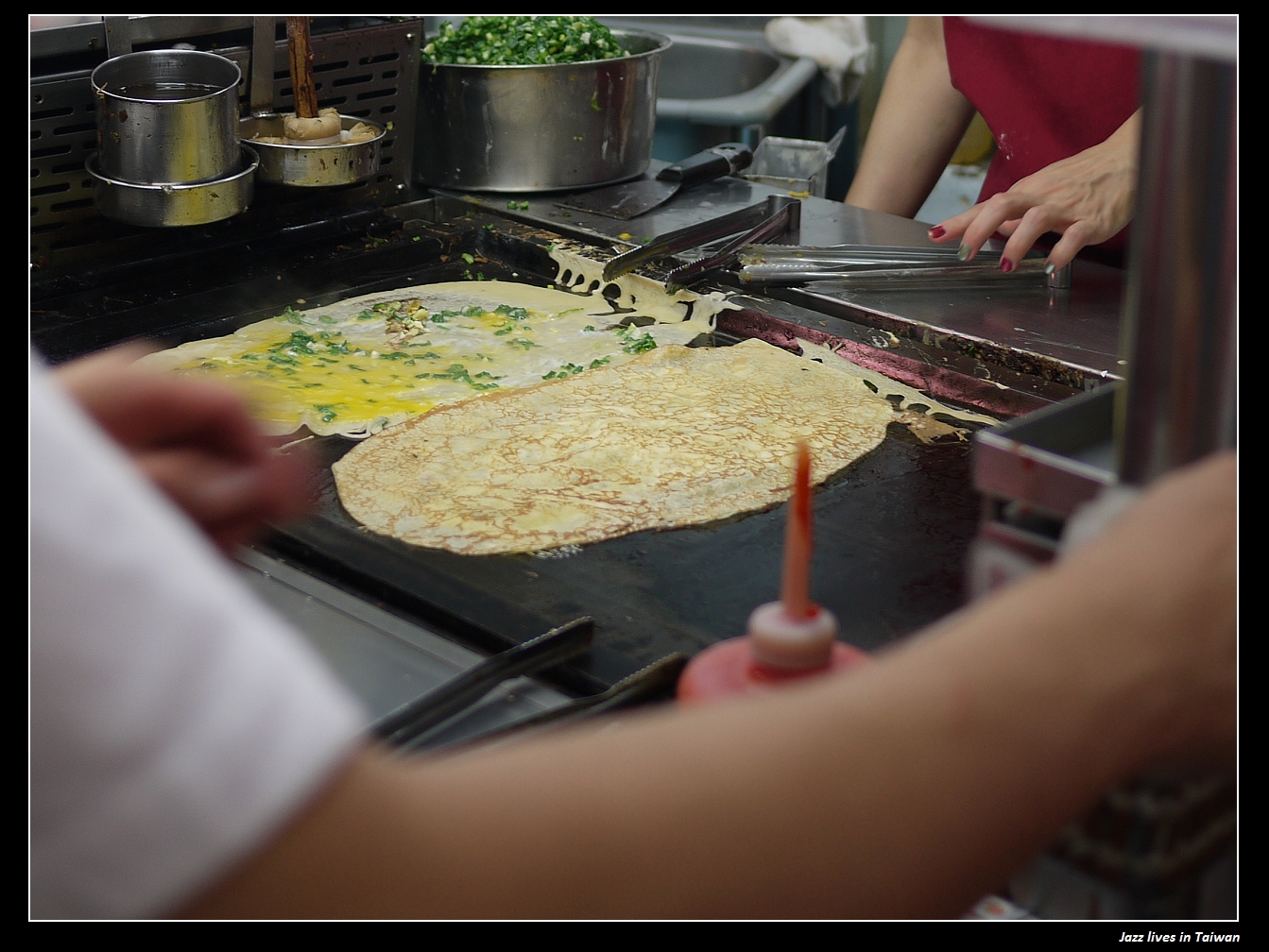 [明倫蛋餅]發現逢甲夜市旁的新美食~逢甲夜市大推薦~