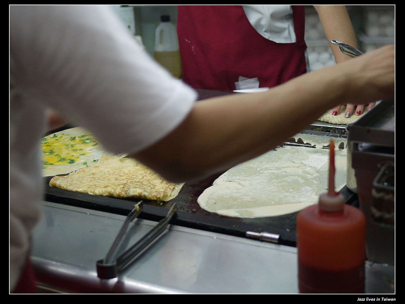 [明倫蛋餅]發現逢甲夜市旁的新美食~逢甲夜市大推薦~