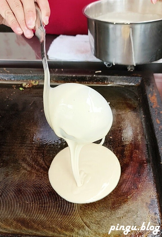 台中市西屯區明倫蛋餅｜傳統古早味粉漿蛋餅 軟Q的好滋味