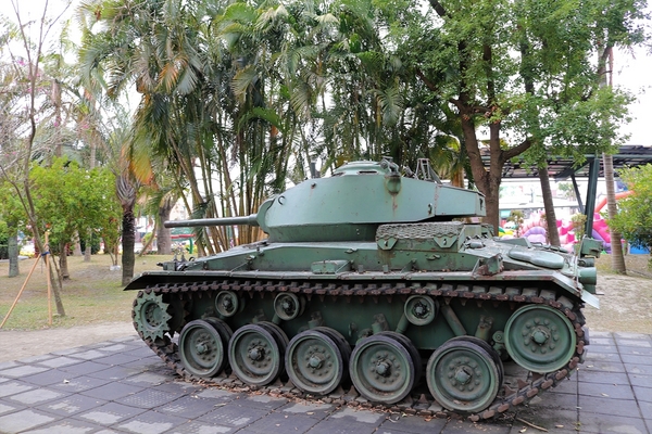 怡心園親水公園(Serenity Water Park):【彰化田尾景點】田尾公路花園~怡心園,季節限定落羽松步道,愛心藝術裝置美拍