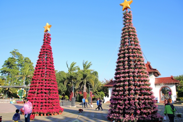 怡心園親水公園(Serenity Water Park):【彰化田尾景點】田尾公路花園~怡心園,季節限定落羽松步道,愛心藝術裝置美拍