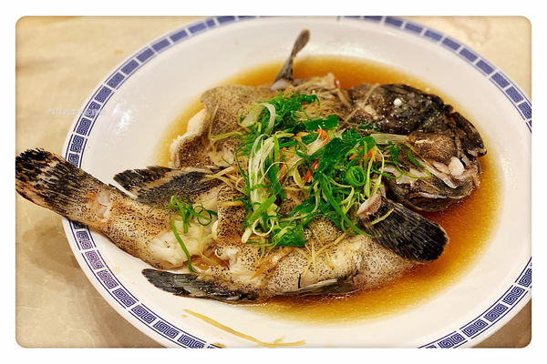 【台北美食】新港海鮮 ~ 澳底海鮮餐廳推薦❤️新鮮又好吃/聚餐/桌菜 - 澳底漁港