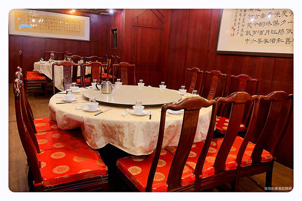 【台北美食】新港海鮮 ~ 澳底海鮮餐廳推薦❤️新鮮又好吃/聚餐/桌菜 - 澳底漁港