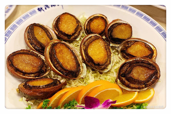 【台北美食】新港海鮮 ~ 澳底海鮮餐廳推薦❤️新鮮又好吃/聚餐/桌菜 - 澳底漁港