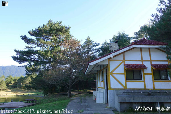 【台中。和平】秋遊福壽山農場。台灣最有靈氣的達觀亭天池。露營區蘋果屋。蘋果王。鴛鴦湖楓葉