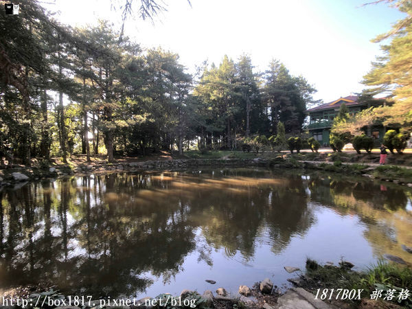 【台中。和平】秋遊福壽山農場。台灣最有靈氣的達觀亭天池。露營區蘋果屋。蘋果王。鴛鴦湖楓葉