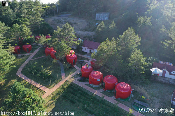 【台中。和平】秋遊福壽山農場。台灣最有靈氣的達觀亭天池。露營區蘋果屋。蘋果王。鴛鴦湖楓葉