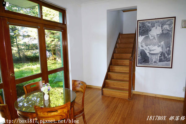 【台中。和平】秋遊福壽山農場。台灣最有靈氣的達觀亭天池。露營區蘋果屋。蘋果王。鴛鴦湖楓葉