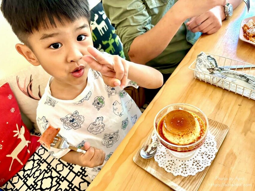 台中市西區迷鹿咖啡-隱身在民宅巷弄內的迷人小店，近一中、台體