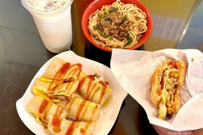 台中市西區迷鹿咖啡-隱身在民宅巷弄內的迷人小店，近一中、台體