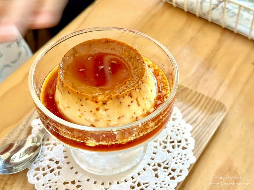 台中市西區迷鹿咖啡-隱身在民宅巷弄內的迷人小店，近一中、台體