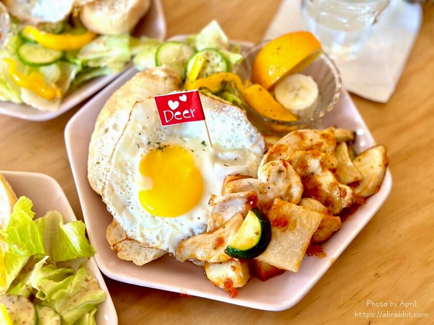 台中市西區迷鹿咖啡-隱身在民宅巷弄內的迷人小店，近一中、台體