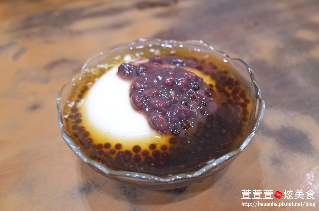 【台南一日遊 第五彈(5/6)】同記安平豆花。香甜紅糖水、醇濃鮮奶、酸甜檸檬汁  你的古早味豆花想配哪一種?