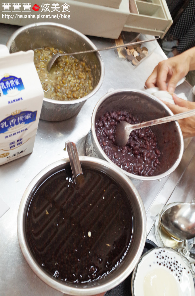 【台南一日遊 第五彈(5/6)】同記安平豆花。香甜紅糖水、醇濃鮮奶、酸甜檸檬汁  你的古早味豆花想配哪一種?