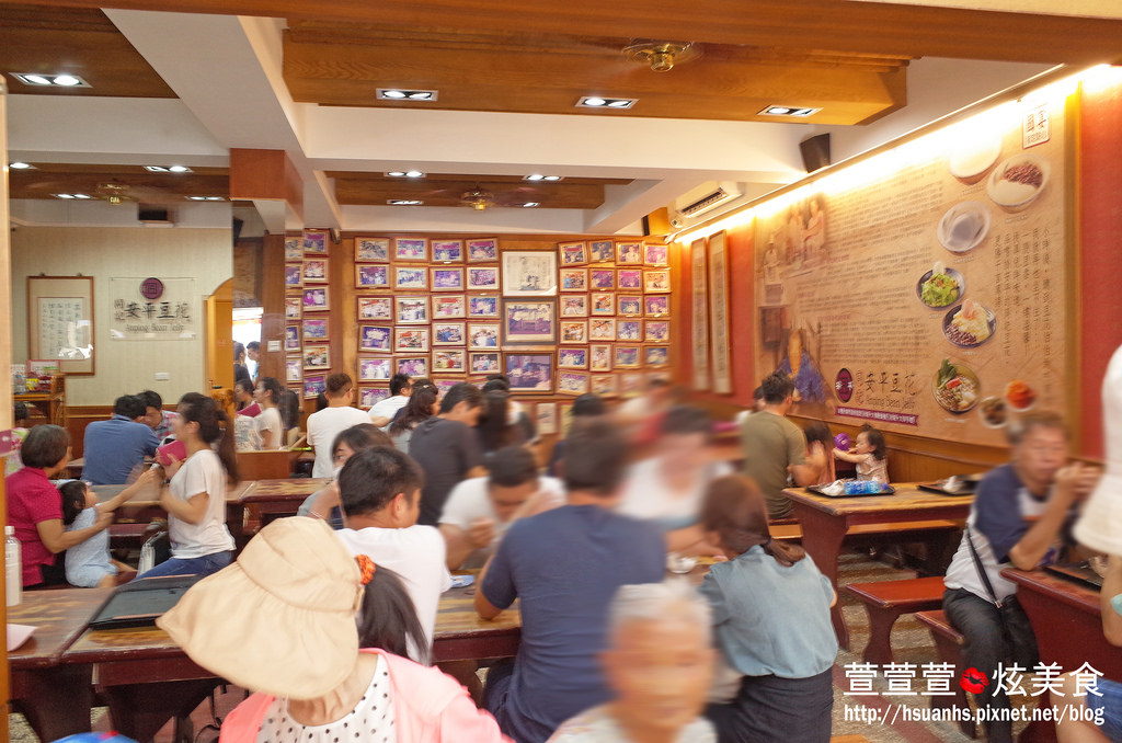 【台南一日遊 第五彈(5/6)】同記安平豆花。香甜紅糖水、醇濃鮮奶、酸甜檸檬汁  你的古早味豆花想配哪一種?