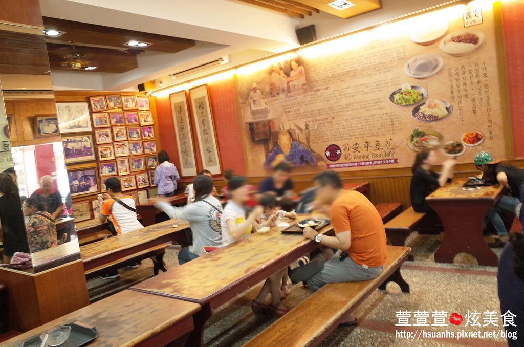 【台南一日遊 第五彈(5/6)】同記安平豆花。香甜紅糖水、醇濃鮮奶、酸甜檸檬汁  你的古早味豆花想配哪一種?