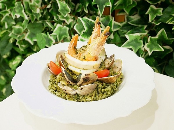 Alessi Cafe:ALESSI Café-台中大遠百義式料理 義大利麵、義式披薩和燉飯都夠水準 是逛街休憩的好地方